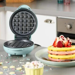 Giles & Posner Mini Waffle Maker -Home Accessories Shop 395094 giles and posner mini waffle maker